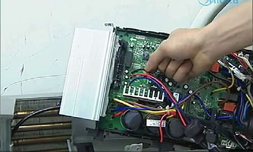 华阴美的空调电话是多少